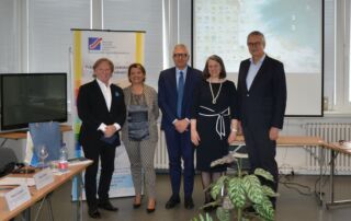 Návšteva delegácie zo San Marína v Bratislavskej regionálnej komore SOPK, zľava predseda predstavenstva Bratislavskej regionálnej komory SOPK pán Igor Junas, , riaditeľka divízie obchodu pani Laura Fabbri a generálny riaditeľ pán Denis Cecchetti z Economic Development